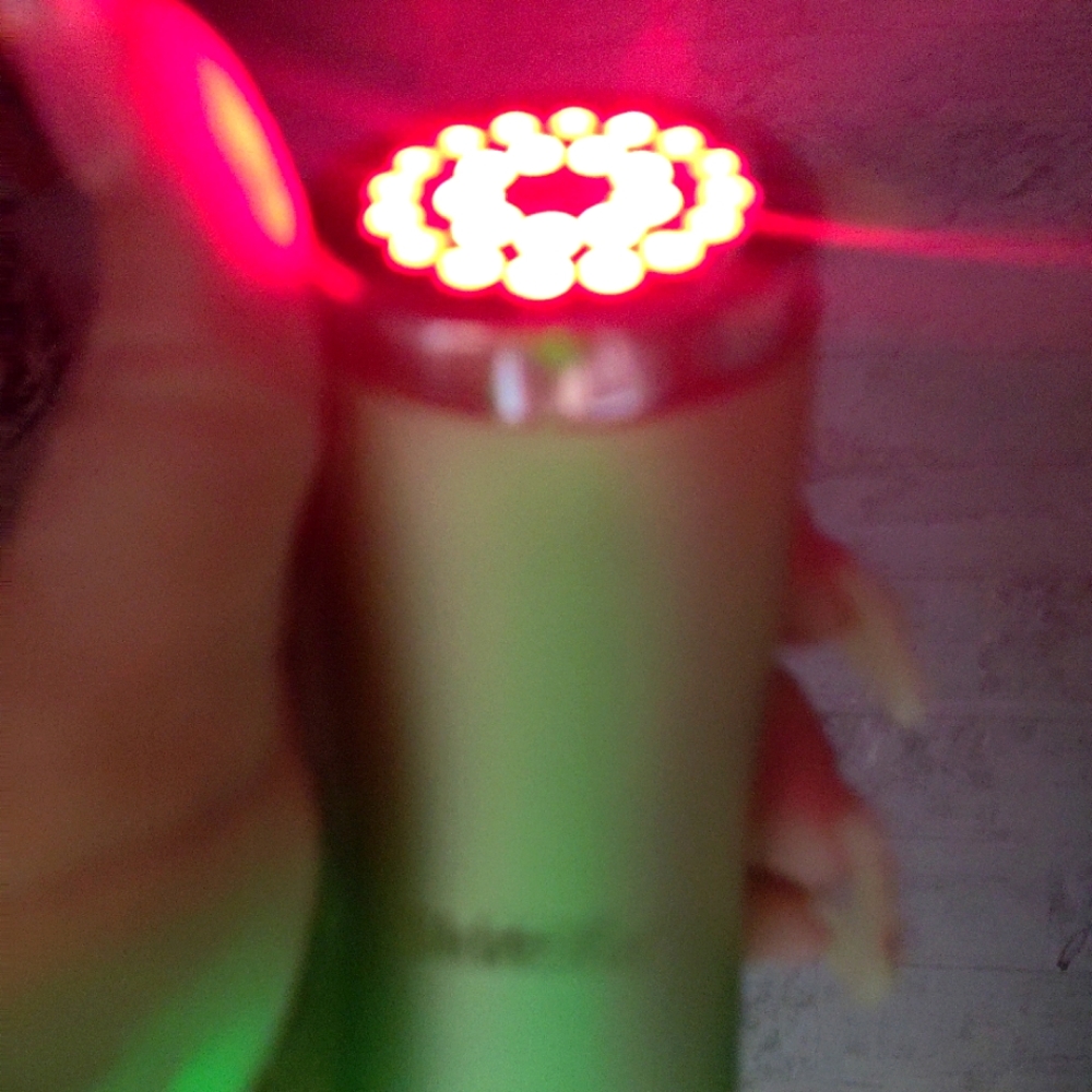 skintific LED device